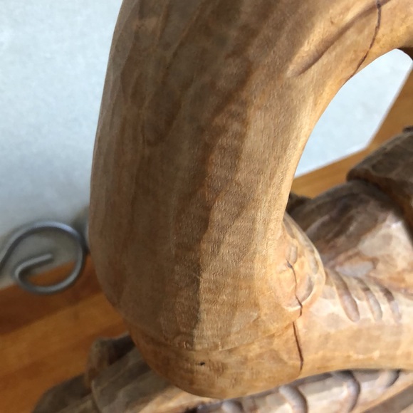 Vintage handmade,woodcarved,skillfully crafted by Laratte. - Picture 12 of 16